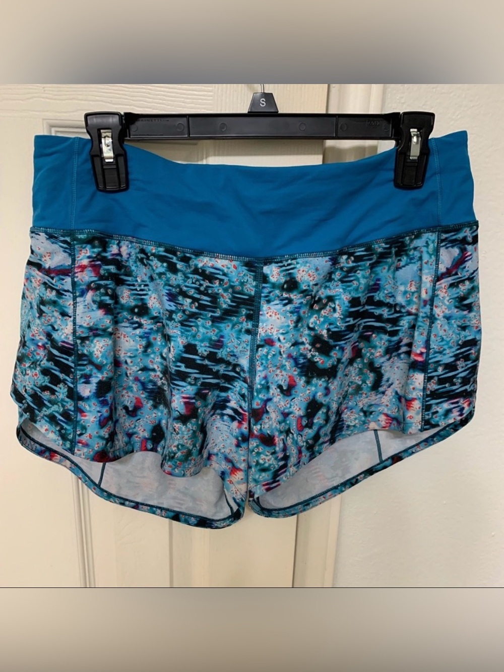 Lululemon Speed Up Short Long *4" -Quick Start Multi / Hawaiian Blue - Size: 8